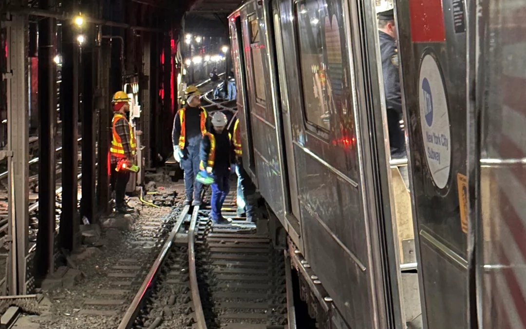 Subway Trains Collide in Manhattan: An Overview